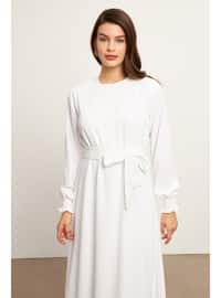 أبيض - فستان مقاس كبير