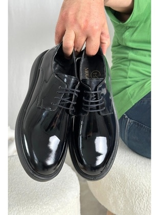 Black Patent Leather - Casual Shoes - Muggo