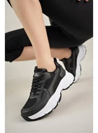 Women's Whıte Mılano Women's Sneakers Black And Whıte