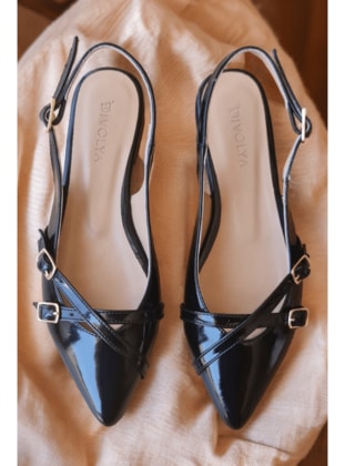 Black Patent Leather - Flat Shoes - DİVOLYA