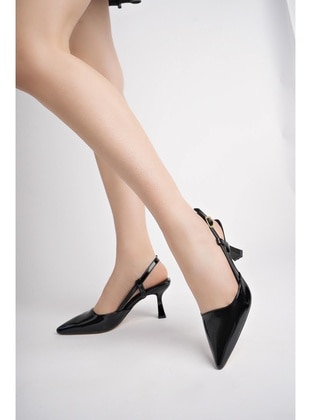 Black Patent Leather - Heels - Muggo