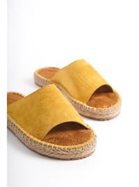Mustard - Sandal - 400gr - Slippers