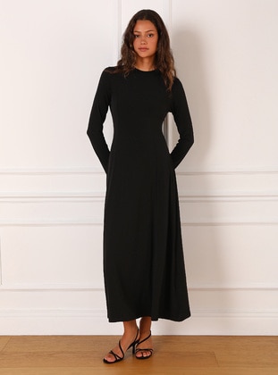 Black - Modest Dress - Refka