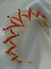 Hochzeit Braut Krone Rot
