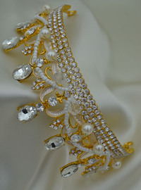 Goldfarbenes Haarband
