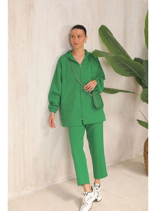 Green - Suit - Melike Tatar