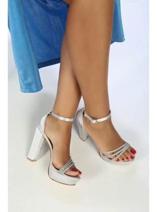 Shoeberry Silver tone Heels