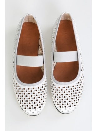 Flat - 250gr - Silver color - Flat Shoes - Shoeberry