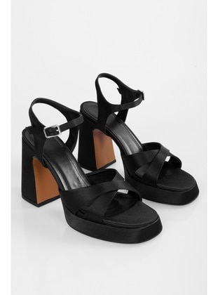 Platform - 350gr - Black - Heels - Shoeberry