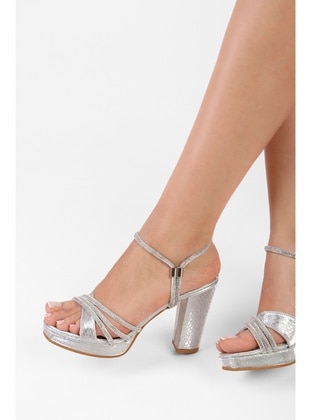 Platform - 350gr - Silver color - Heels - Shoeberry