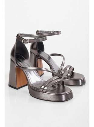 Platform - 350gr - Platinum - Heels - Shoeberry