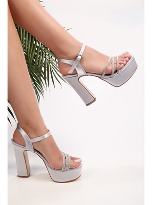 Platform - Silver color - Heels - Shoeberry