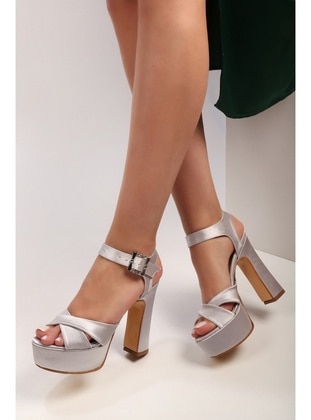 Platform - Silver color - Heels - Shoeberry