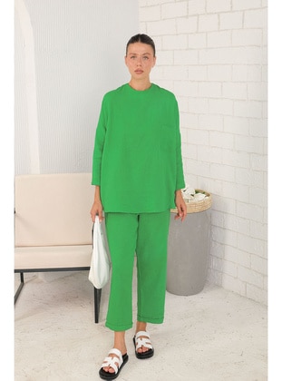 Green - Suit - Melike Tatar