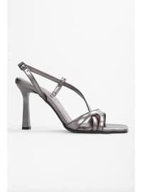 High Heel - 300gr - Platinum - Heels