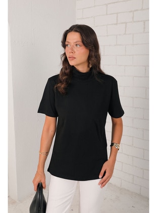 Black - T-Shirt - Melike Tatar