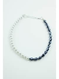 Colorless - Necklace