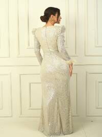 Goldfarbenes Abendkleid