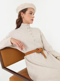 Knopf Detail Rollkragen Strick Modest Kleid Creme Refka