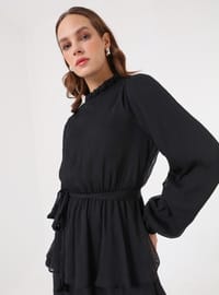 Robe Modeste Chiffon Jupe Plissée Manches Ballons Noir