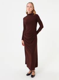 Gerüschtes Kleid dunkelbraun