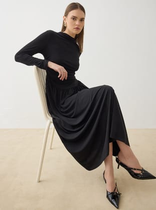 Black - Modest Dress - Refka