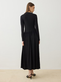 Sandy Fabric Ruched Detail Modest Dress Black Refka