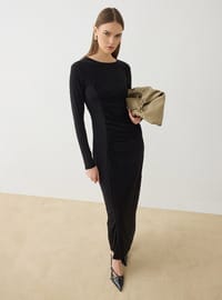Drape Detaylı Tesettür Elbise - Siyah