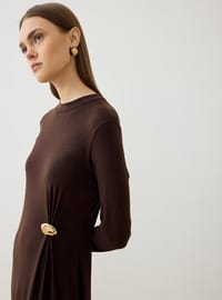 Sandy Fabric Drape Detailed Buckled Modest Dress Dark Coffee Refka