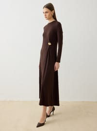 Sandy Fabric Drape Detailed Buckled Modest Dress Dark Coffee Refka