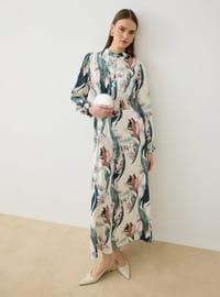 Geblümtes Satin Hijab Kleid